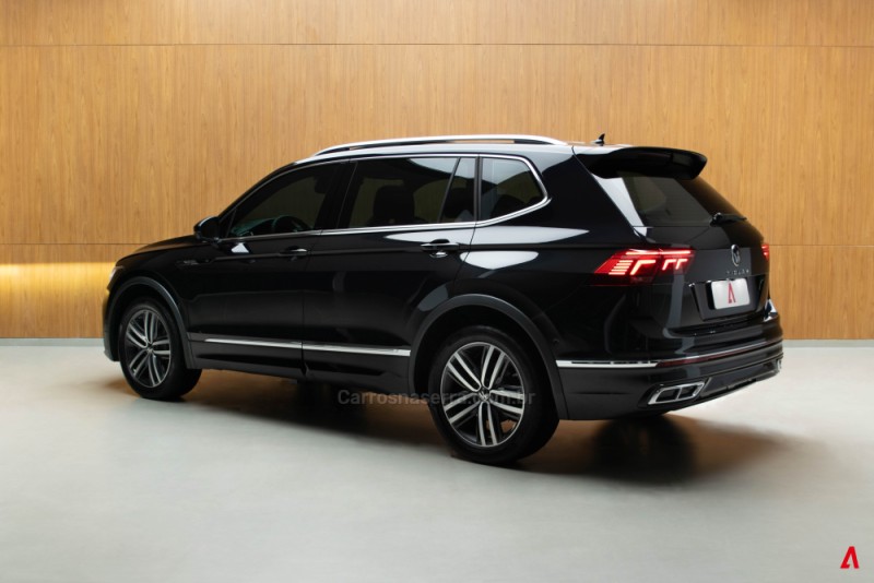 TIGUAN 2.0 ALLSPACE R-LINE 300 TSI GASOLINA 4P AUTOMÁTICO - 2024 - GARIBALDI