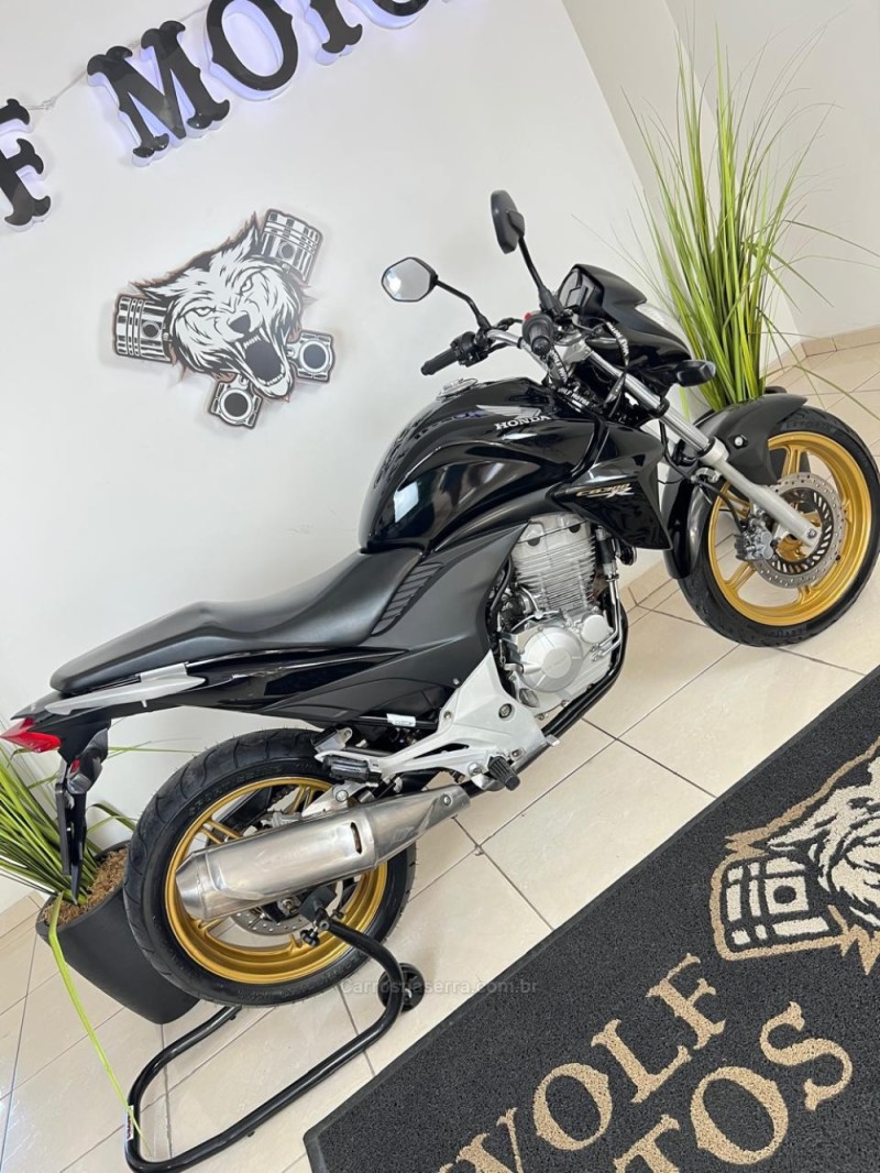 CB 300R  - 2015 - CAXIAS DO SUL