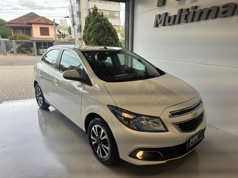 ONIX 1.4 MPFI LTZ 8V FLEX 4P MANUAL - 2015 - BENTO GONçALVES