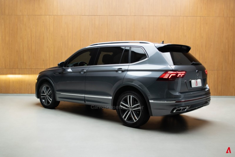 TIGUAN 2.0 ALLSPACE R-LINE 300 TSI GASOLINA 4P AUTOMÁTICO - 2024 - GARIBALDI