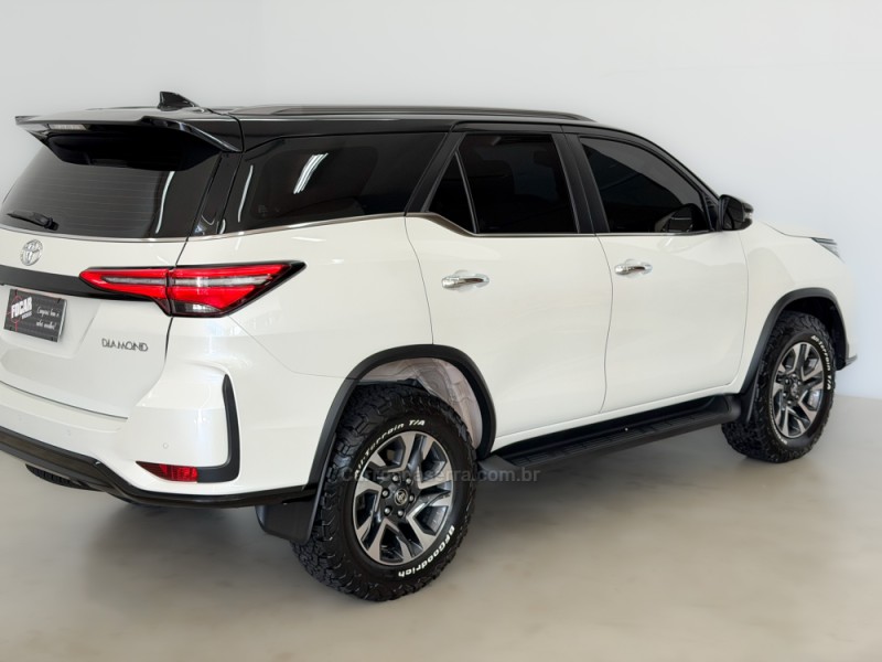 HILUX SW4 2.8 4X4 DIAMOND 16V TURBO DIESEL 4P 7 LUGARES AUTOMATICO - 2022 - CAXIAS DO SUL