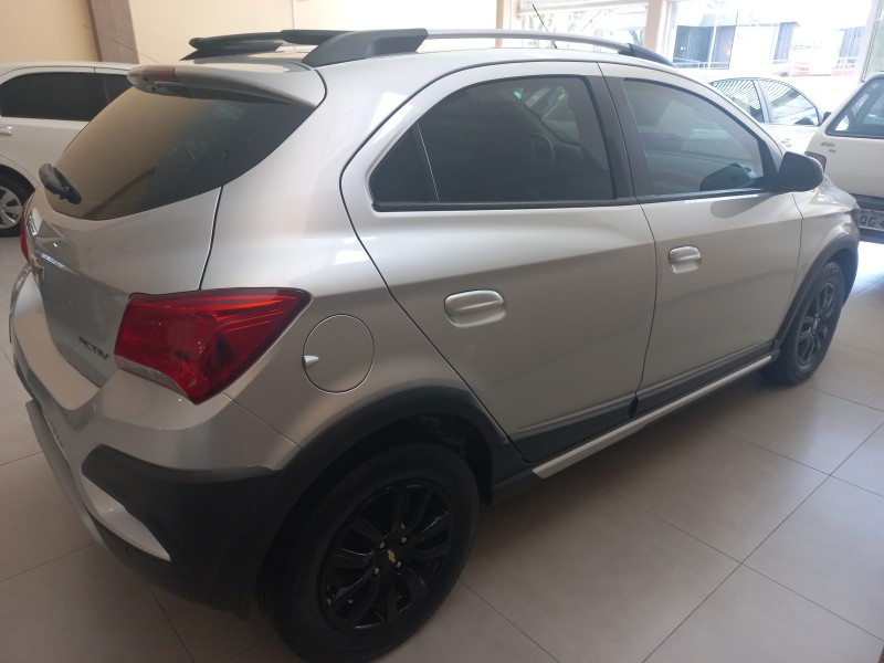 ONIX 1.4 MPFI ACTIV 8V FLEX 4P AUTOMÁTICO - 2019 - BENTO GONçALVES