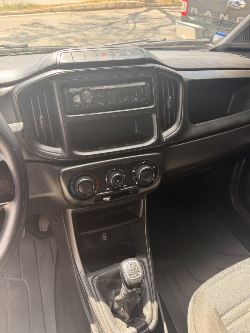 STRADA 1.3 FIRE FREEDOM 8V CD FLEX 4P MANUAL - 2023 - FARROUPILHA