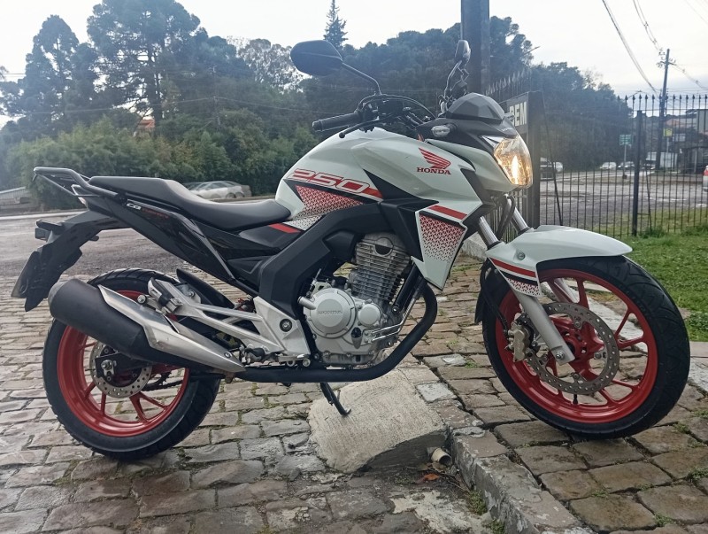 CB 250F TWISTER CBS - 2022 - CAXIAS DO SUL