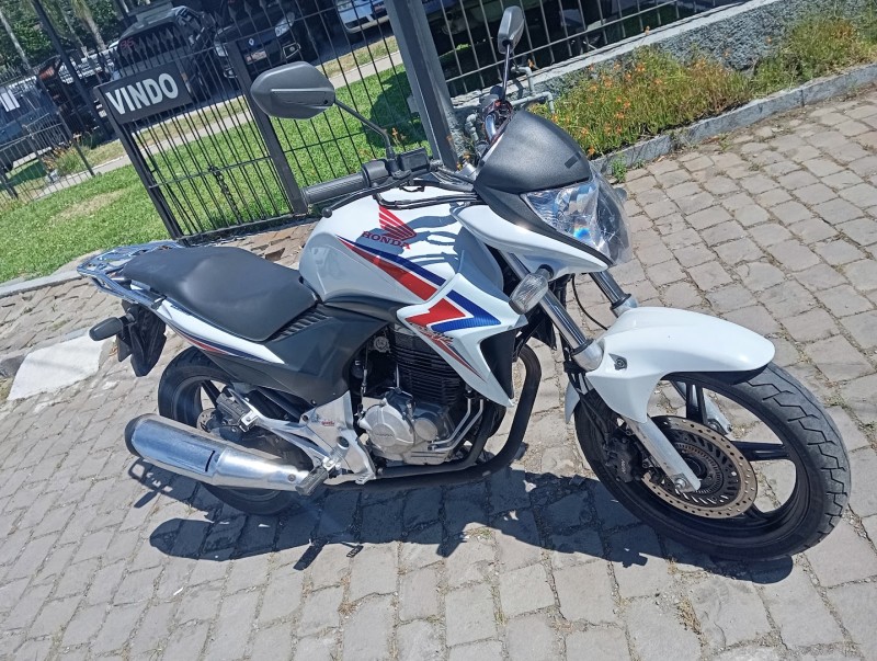 CB 300R ABS - 2015 - CAXIAS DO SUL