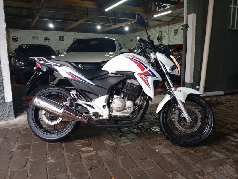 CB 300R ABS - 2015 - CAXIAS DO SUL