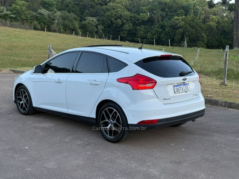 FOCUS 2.0 TITANIUM PLUS HATCH 16V FLEX 4P AUTO - 2016 - CAXIAS DO SUL