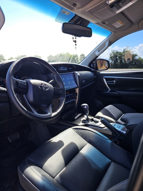 HILUX SW4 2.8 4X4 SRX PLATINUM TURBO DIESEL 4P AUTOMÁTICO - 2024 - ANTôNIO PRADO