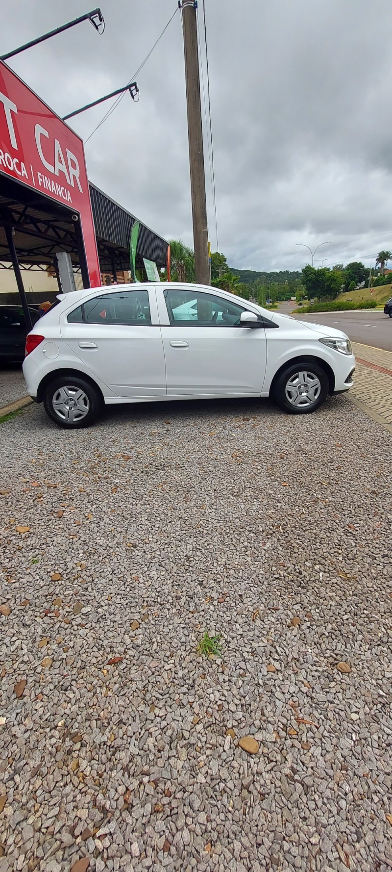 ONIX 1.0 MPFI LT 8V FLEX 4P MANUAL - 2013 - BOM PRINCíPIO