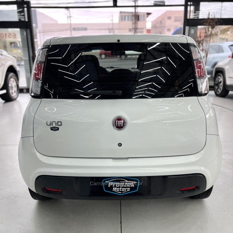 UNO 1.0 EVO ATTRACTIVE 8V FLEX 4P MANUAL - 2021 - CANOAS