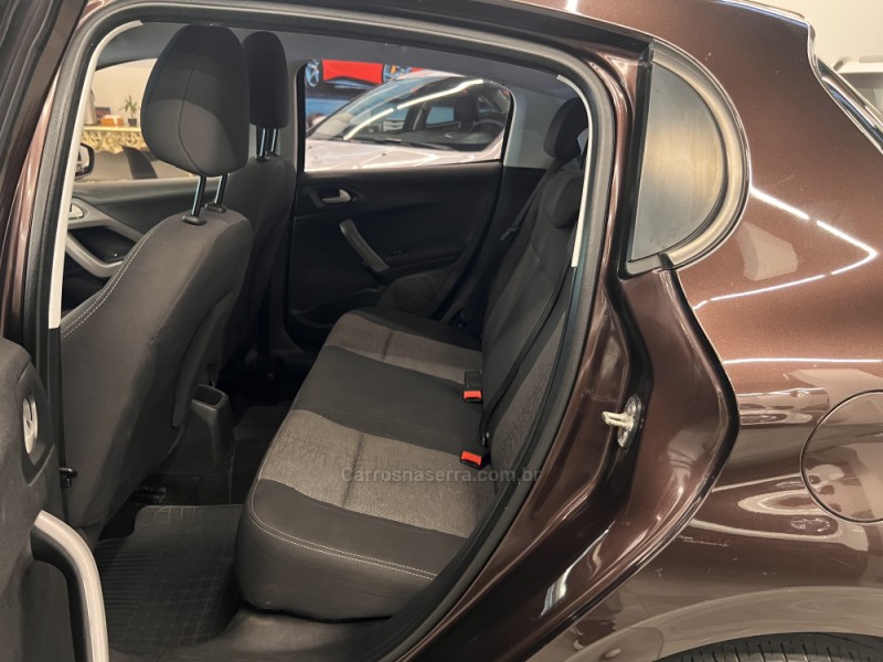 208 1.2 ACTIVE 12V FLEX 4P MANUAL - 2018 - NOVO HAMBURGO