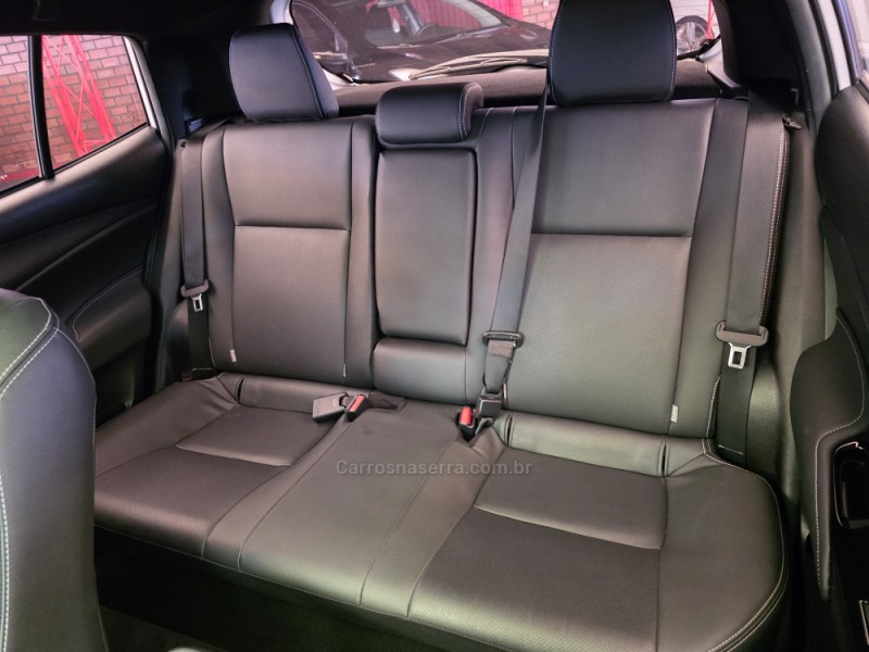 YARIS 1.5 XLS FLEX 4P AUTOMÁTICO - 2023 - SAPIRANGA