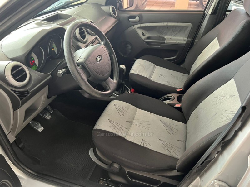 FIESTA 1.6 MPI 8V GASOLINA 4P MANUAL - 2010 - CAXIAS DO SUL