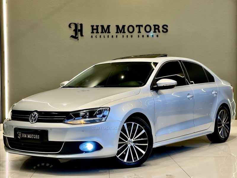 jetta 2.0 tsi highline 211cv gasolina 4p tiptronic 2013 caxias do sul