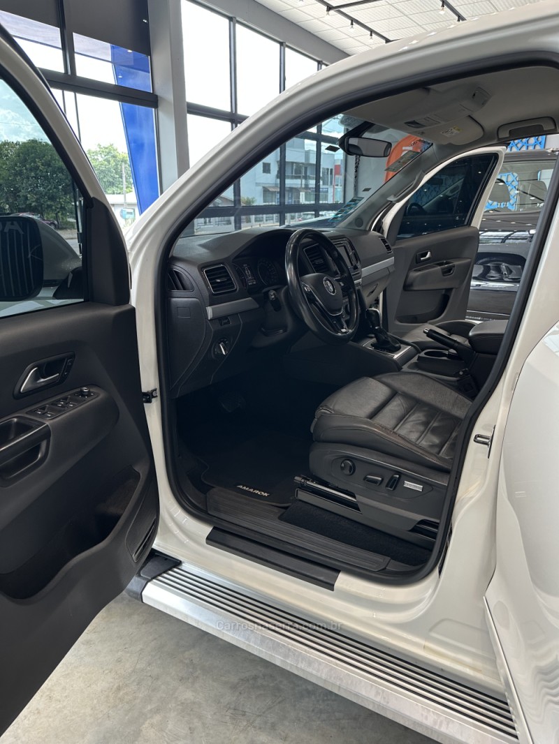 AMAROK 2.0 HIGHLINE EXTREME 4X4 CD 16V 4P AUTOMÁTICO - 2017 - SANANDUVA
