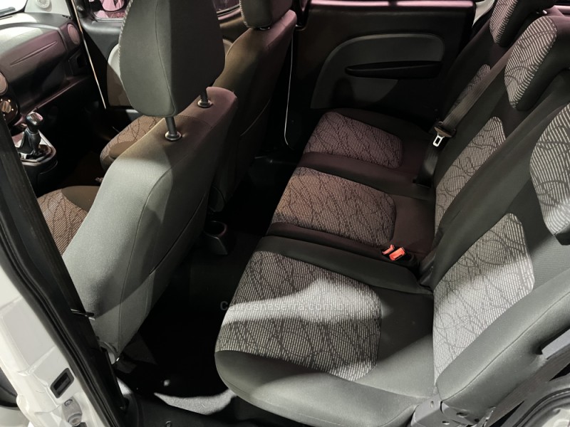 DOBLÓ 1.8 MPI ESSENCE 16V FLEX 4P MANUAL - 2018 - CAXIAS DO SUL