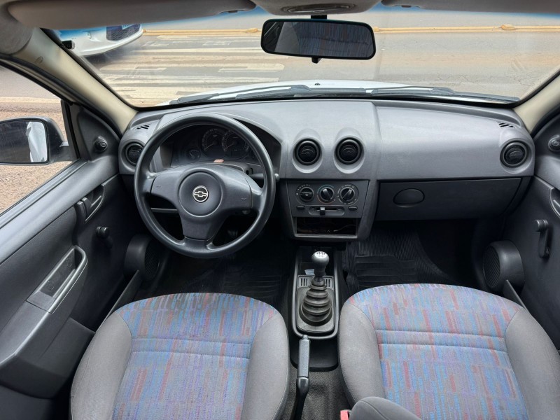 CELTA 1.0 MPFI LIFE 8V FLEX 4P MANUAL - 2009 - VACARIA