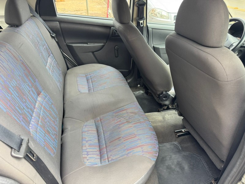 CELTA 1.0 MPFI LIFE 8V FLEX 4P MANUAL - 2009 - VACARIA