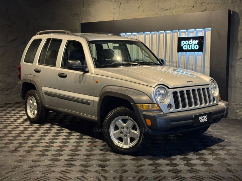 cherokee 3.7 limited 4x4 v6 12v gasolina 4p automatico 2007 farroupilha