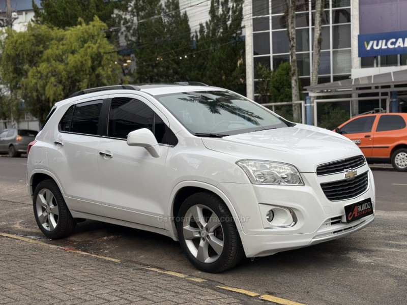 tracker 1.8 mpfi ltz 4x2 16v flex 4p automatico 2014 parobe