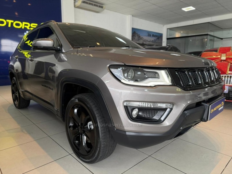 COMPASS 2.0 16V DIESEL LONGITUDE 4X4 AUTOMÁTICO - 2017 - SãO LEOPOLDO