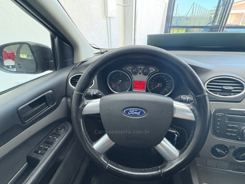 FOCUS 1.6 8V FLEX 4P MANUAL - 2012 - BENTO GONçALVES