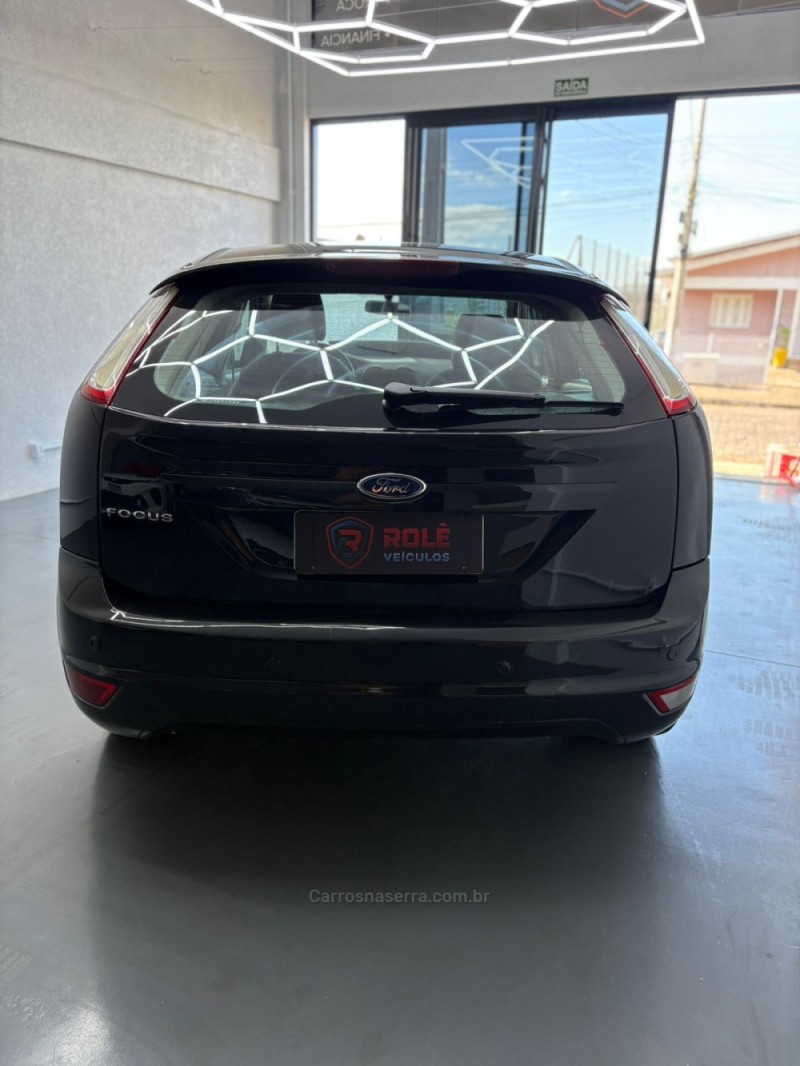 FOCUS 1.6 8V FLEX 4P MANUAL - 2012 - BENTO GONçALVES