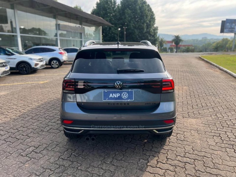 T-CROSS 1.4 HIGHLINE TSI 16V FLEX 4P AUTOMÁTICO - 2024 - NOVA PETRóPOLIS