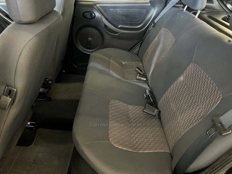 CELTA 1.0 MPFI VHC 8V GASOLINA 4P MANUAL - 2003 - SAPIRANGA