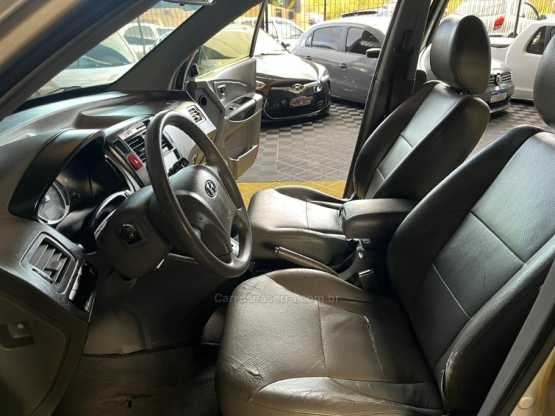 TUCSON 2.0 MPFI GL 16V 142CV 2WD GASOLINA 4P AUTOMÁTICO - 2006 - CAXIAS DO SUL