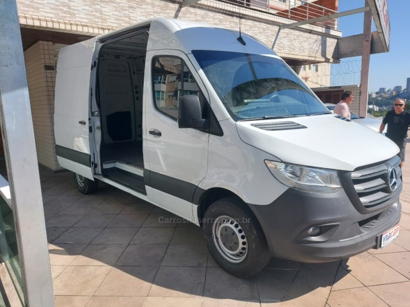 SPRINTER 2.2 FURGÃO 416 LONGO TETO ALTO DIESEL 3P MANUAL - 2022 - BENTO GONçALVES