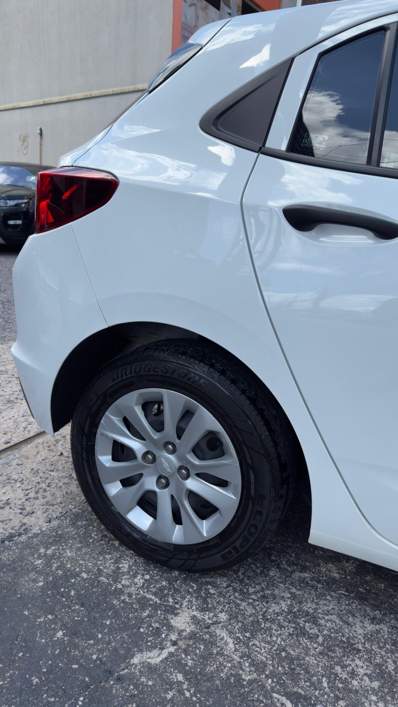 ONIX 1.0 LT 8V TURBO FLEX 4P AUTOMÁTICO - 2021 - CAXIAS DO SUL