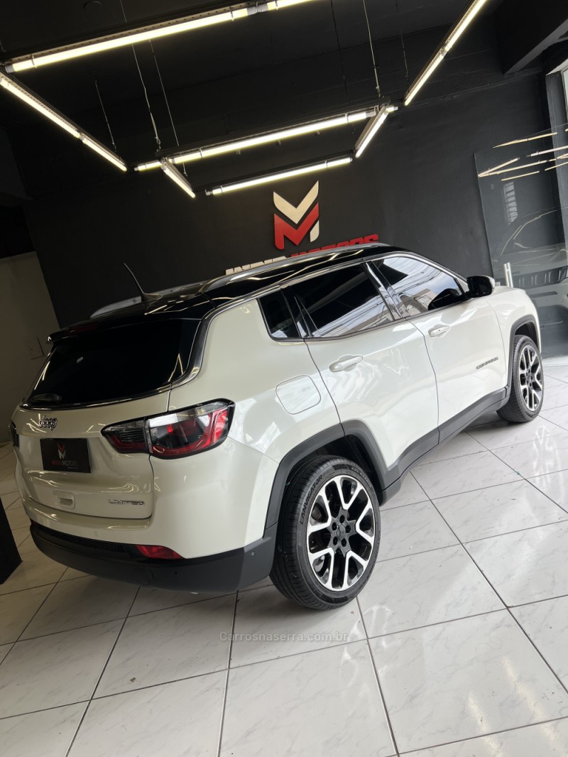 COMPASS 2.0 16V FLEX LIMITED AUTOMÁTICO - 2018 - CAXIAS DO SUL