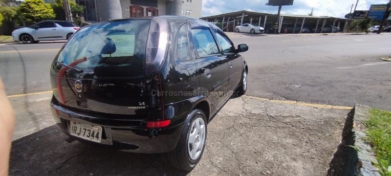 CORSA 1.4 MPFI MAXX 8V FLEX 4P MANUAL - 2011 - FARROUPILHA