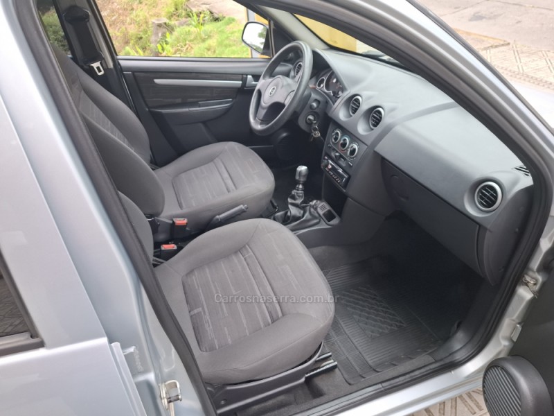 PRISMA 1.4 MPFI MAXX 8V FLEX 4P MANUAL - 2009 - CAXIAS DO SUL