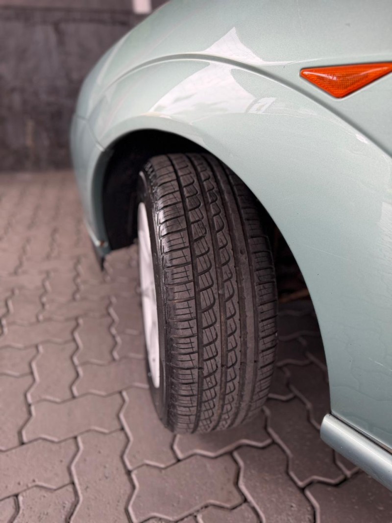 FOCUS 1.8 16V GASOLINA 4P MANUAL - 2001 - CAXIAS DO SUL