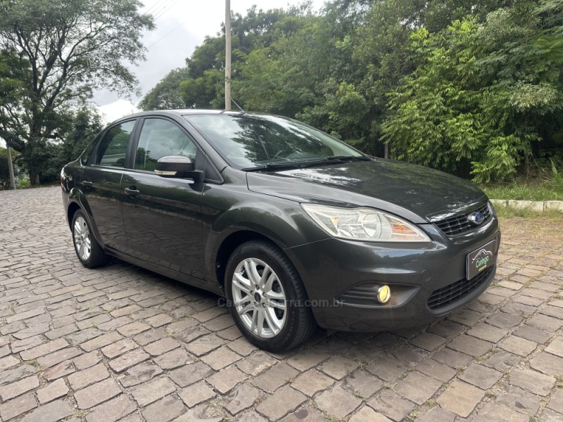 FOCUS 2.0 GLX SEDAN 16V GASOLINA 4P AUTOMÁTICO - 2013 - NOVA PRATA