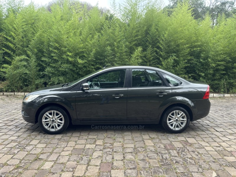 FOCUS 2.0 GLX SEDAN 16V GASOLINA 4P AUTOMÁTICO - 2013 - NOVA PRATA