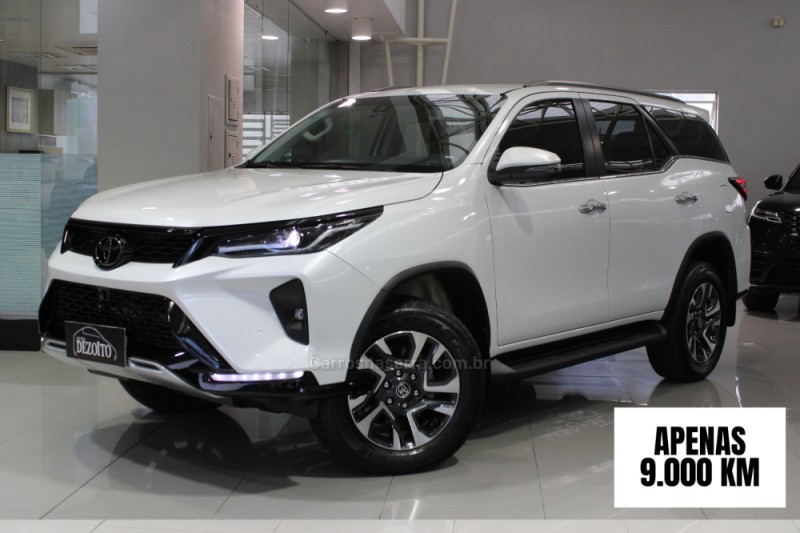 HILUX SW4 2.8 4X4 SRX PLATINUM TURBO 7 LUGARES DIESEL 4P AUTOMÁTICO