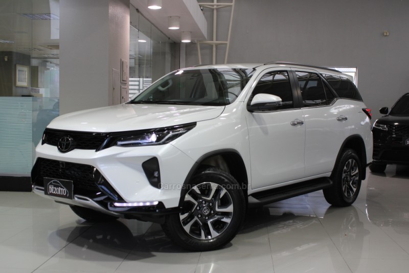 hilux sw4 2.8 4x4 srx platinum turbo 7 lugares diesel 4p automatico 2025 caxias do sul