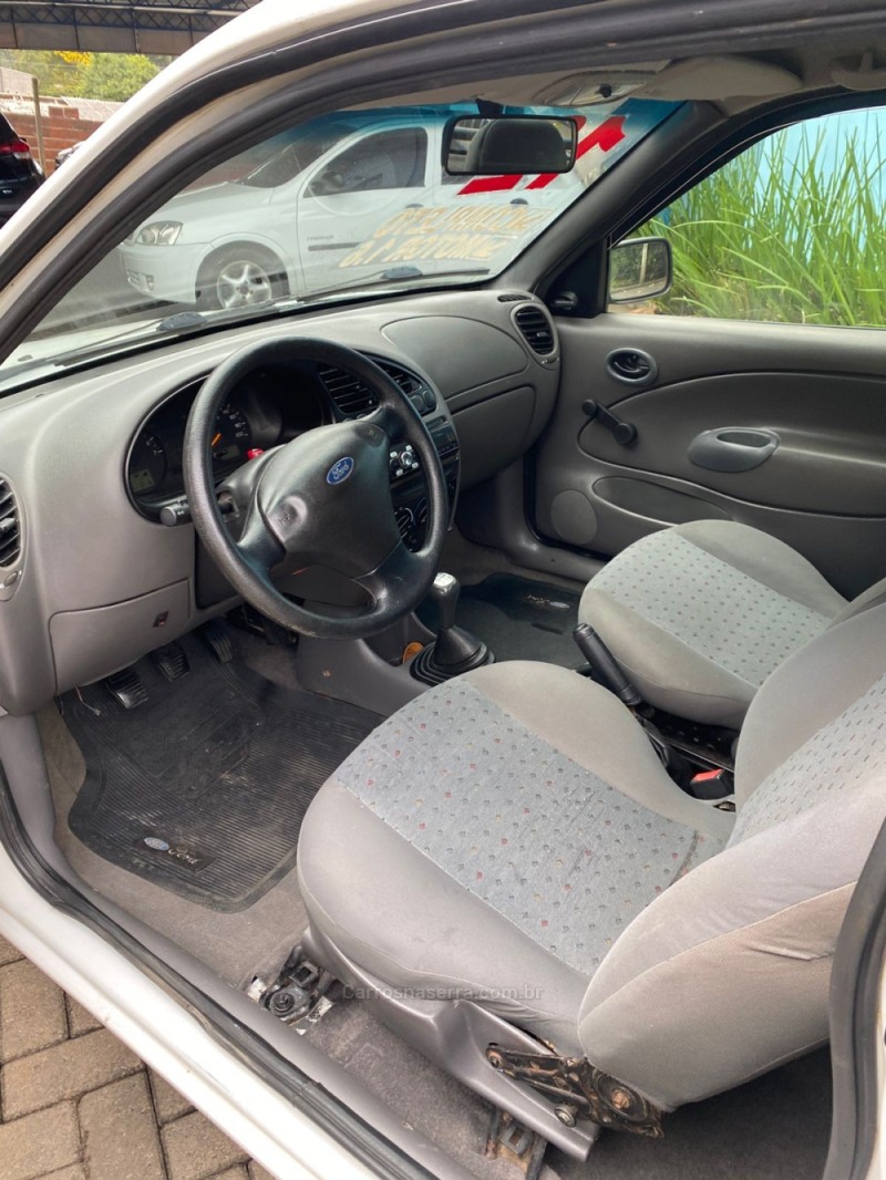 COURIER 1.6 L 8V FLEX MANUAL - 2012 - CANELA