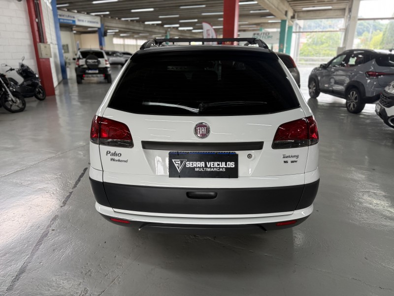 PALIO 1.6 TREKKING WEEKEND 16V FLEX 4P MANUAL - 2014 - CAXIAS DO SUL