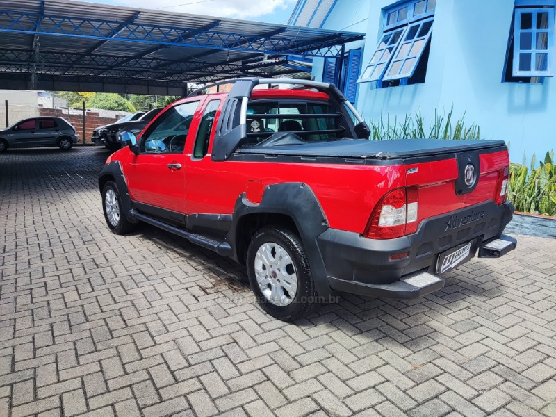 STRADA 1.8 MPI ADVENTURE LOCKER CE 8V FLEX 2P MANUAL - 2009 - CANELA