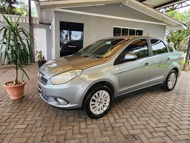 grand siena 1.6 mpi essence 16v flex 4p manual 2013 caxias do sul