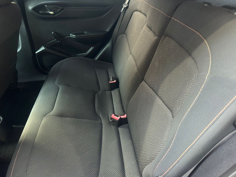 ONIX 1.4 MPFI LT 8V FLEX 4P MANUAL - 2013 - TRêS COROAS