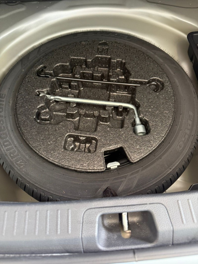 COROLLA 2.0 XEI 16V FLEX 4P AUTOMÁTICO - 2024 - LAJEADO