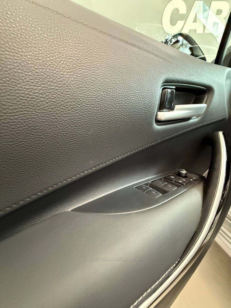 COROLLA 2.0 XEI 16V FLEX 4P AUTOMÁTICO - 2024 - LAJEADO