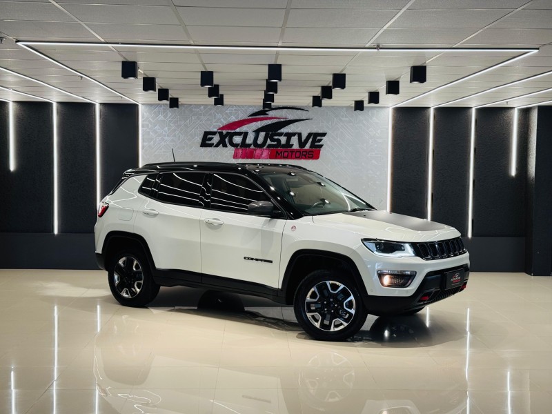 COMPASS 2.0 16V DIESEL TRAILHAWK 4X4 AUTOMÁTICO - 2019 - CAXIAS DO SUL