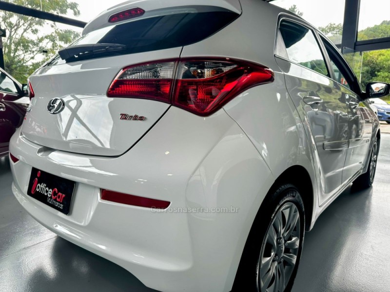 HB20 1.0 COMFORT PLUS 12V TURBO FLEX 4P MANUAL - 2018 - TRêS COROAS