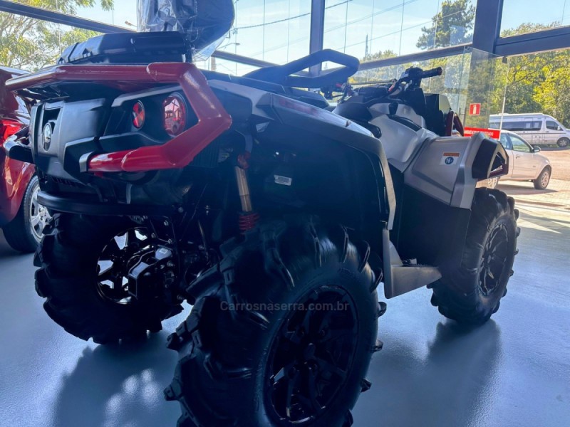 OUTLANDER 1000X MR - 2024 - TRêS COROAS